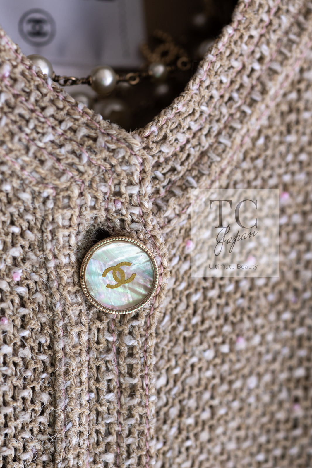CHANEL 16C Beige CC Pearl Buttons Cotton Collarless Jacket 36 38 シャネル 一番人気 ベージュ CC パール ボタン コットン ノーカラー ジャケット 即発