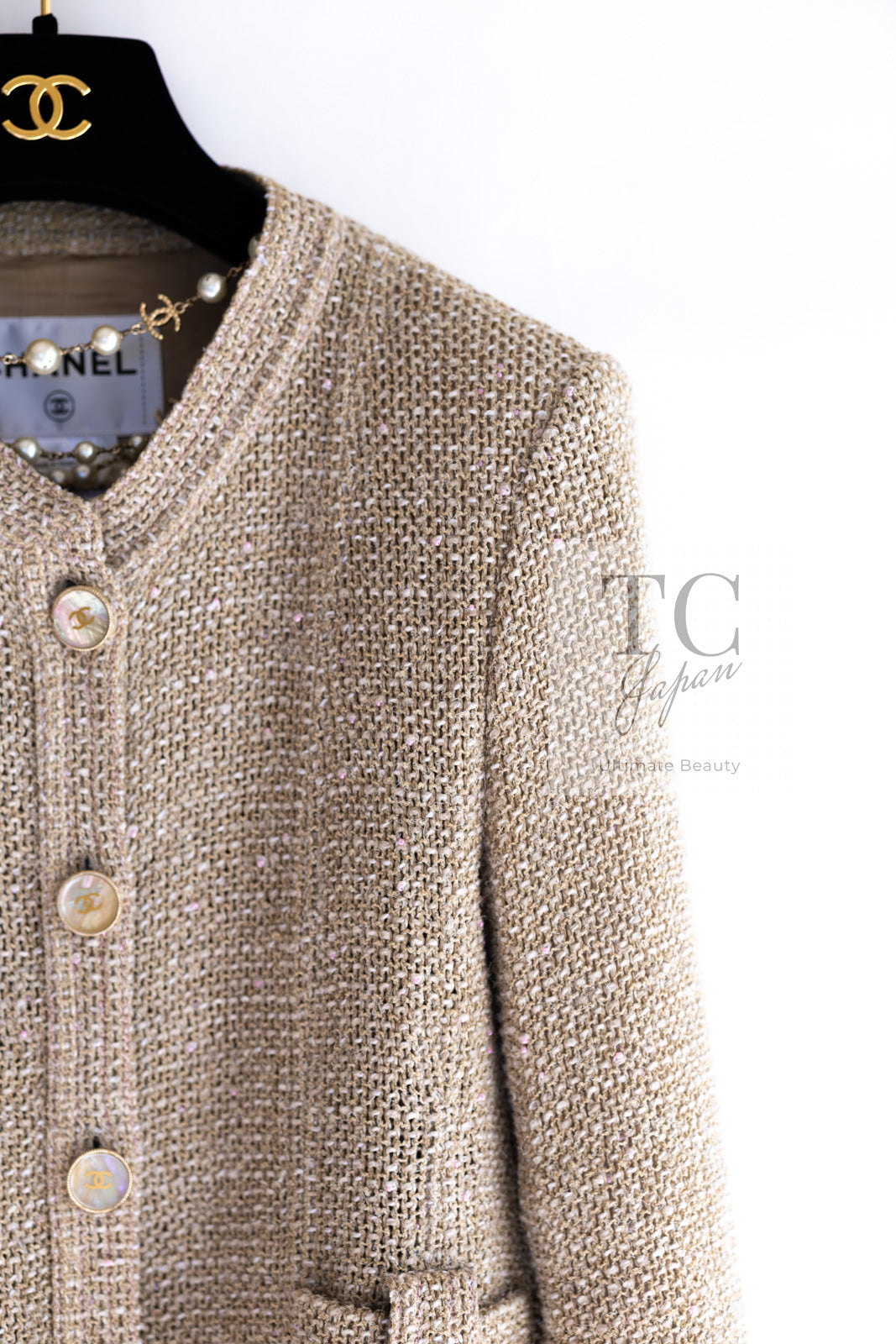 CHANEL 16C Beige CC Pearl Buttons Cotton Collarless Jacket 36 38 シャネル 一番人気 ベージュ CC パール ボタン コットン ノーカラー ジャケット 即発