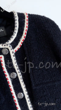 CHANEL 18PA Dark Navy Red Ivory Tricolor Braid Trim Wool Tweed Jacket Coat 38 シャネル ダーク ネイビー レッド アイボリー トリコロール ブレード トリム ウール ジャケット コート 即発