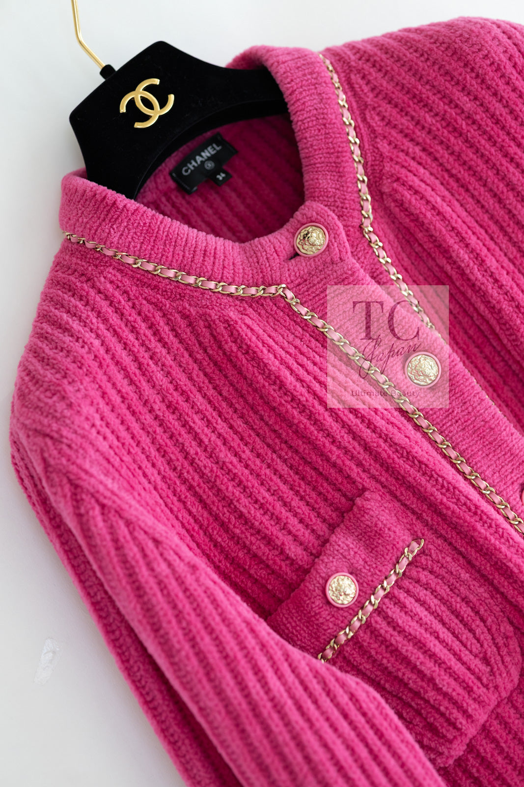 CHANEL 22PA Pink Knit CC Logo Buttons Chain Trim Cardigan Jacket 34 36 38 シャネル ピンク ニット ココ ボタン チェーントリム カーディガン ジャケット 即発