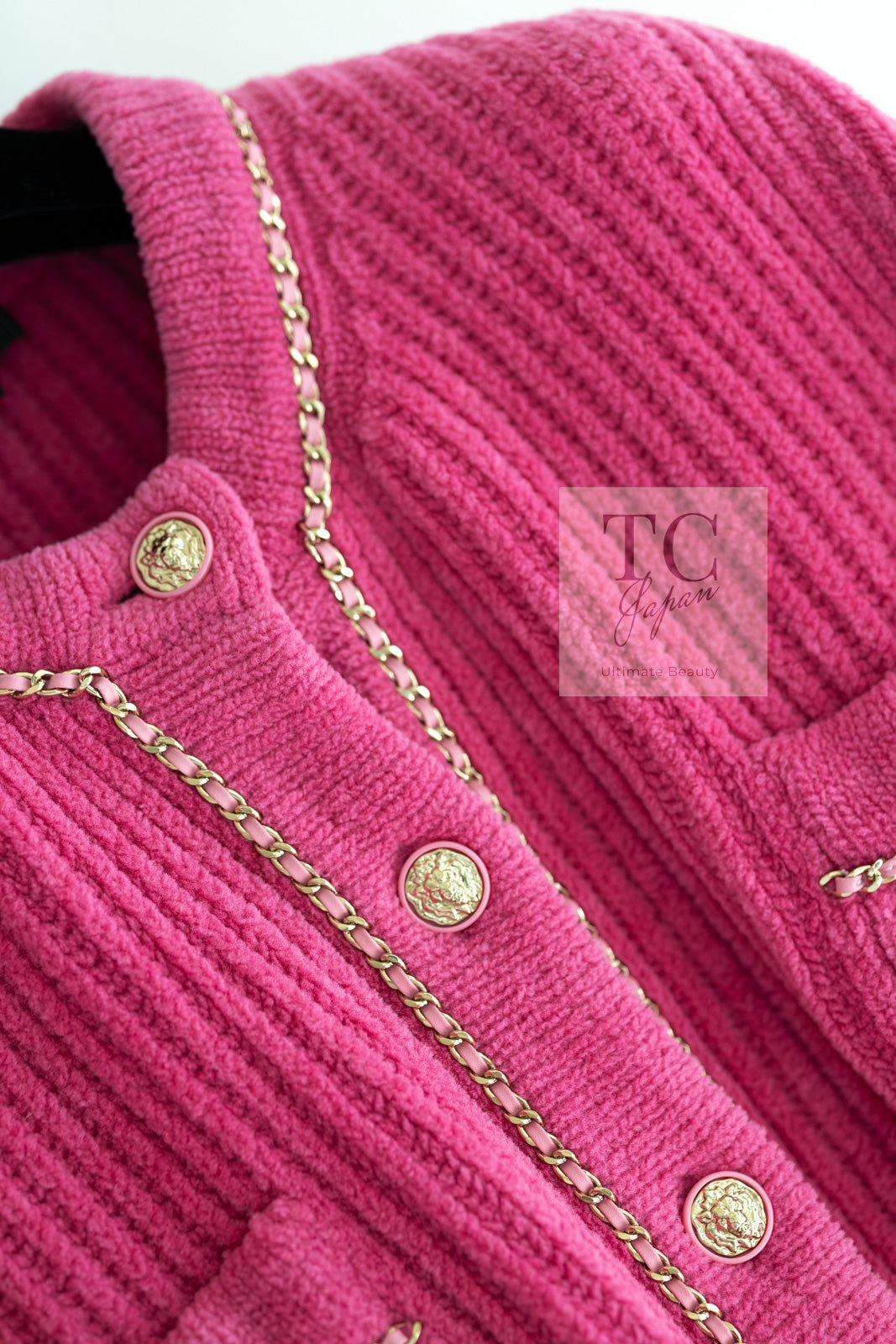CHANEL 22PA Pink Knit CC Logo Buttons Chain Trim Cardigan Jacket 34 36 38 シャネル ピンク ニット ココ ボタン チェーントリム カーディガン ジャケット 即発