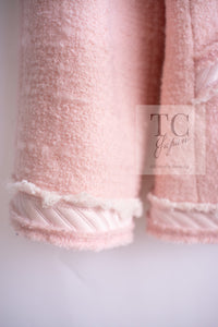 CHANEL 09A Pale Pink Apricot Wool Mohair Collarless Tweed Jacket 34 シャネル ペイル ピンク アプリコット ウール モヘア ノーカラー ツイード ジャケット 即発