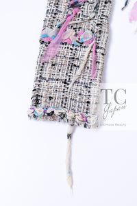 CHANEL 07C White Gray Graffiti CC Logo Tweed Jacket 38 40 42 シャネル ホワイト グレー グラフィティ ロゴ ツイード ジャケット 即発