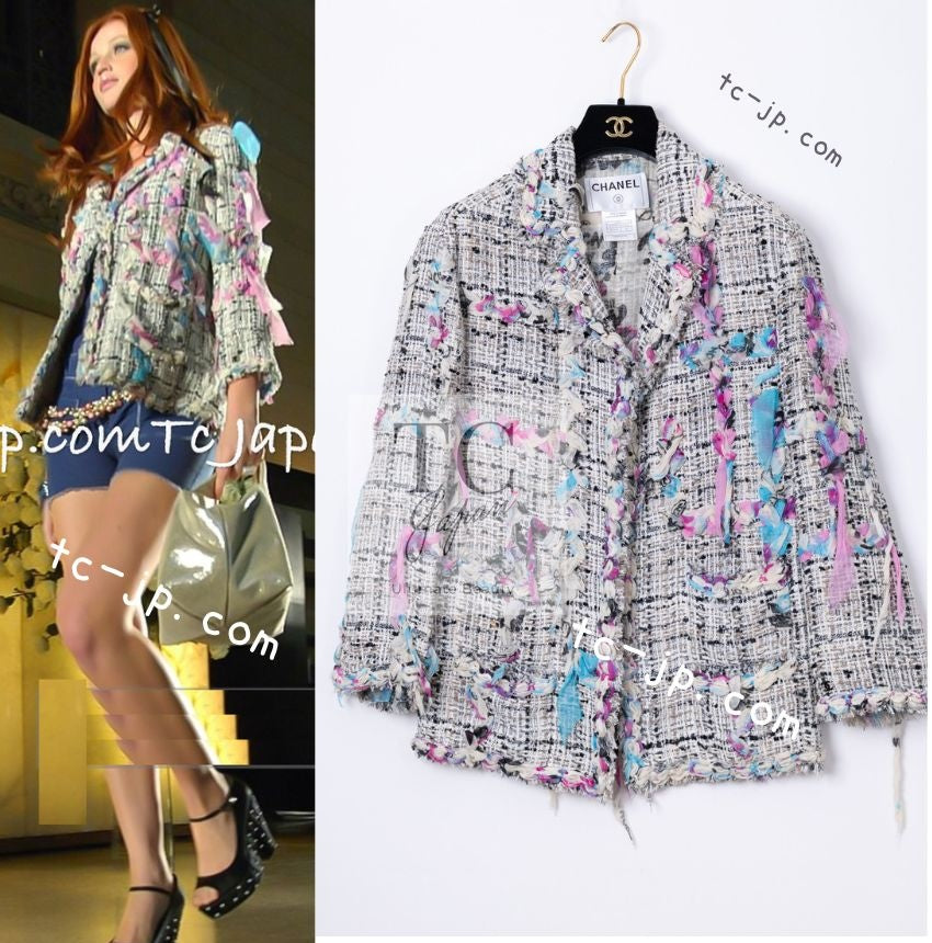 CHANEL 07C White Gray Graffiti CC Logo Tweed Jacket 38 40 42 シャネル ホワイト グレー グラフィティ ロゴ ツイード ジャケット 即発