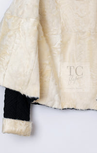 CHANEL 09A Black Ivory Wool Lamb Fur Lining Jacket 36 38 シャネル ブラック アイボリー ウール ラム ファー ライニング ジャケット 即発