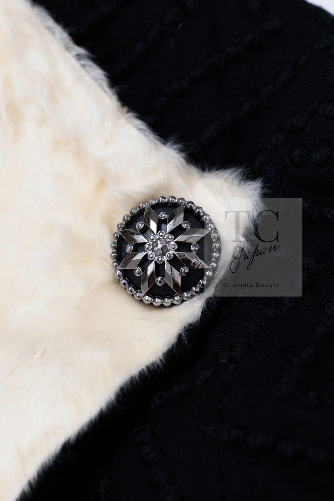 CHANEL 09A Black Ivory Wool Lamb Fur Lining Jacket 36 38 シャネル ブラック アイボリー ウール ラム ファー ライニング ジャケット 即発