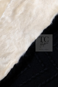 CHANEL 09A Black Ivory Wool Lamb Fur Lining Jacket 36 38 シャネル ブラック アイボリー ウール ラム ファー ライニング ジャケット 即発