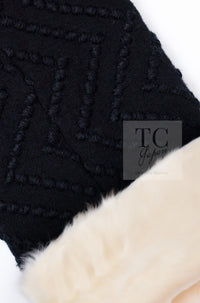 CHANEL 09A Black Ivory Wool Lamb Fur Lining Jacket 36 38 シャネル ブラック アイボリー ウール ラム ファー ライニング ジャケット 即発