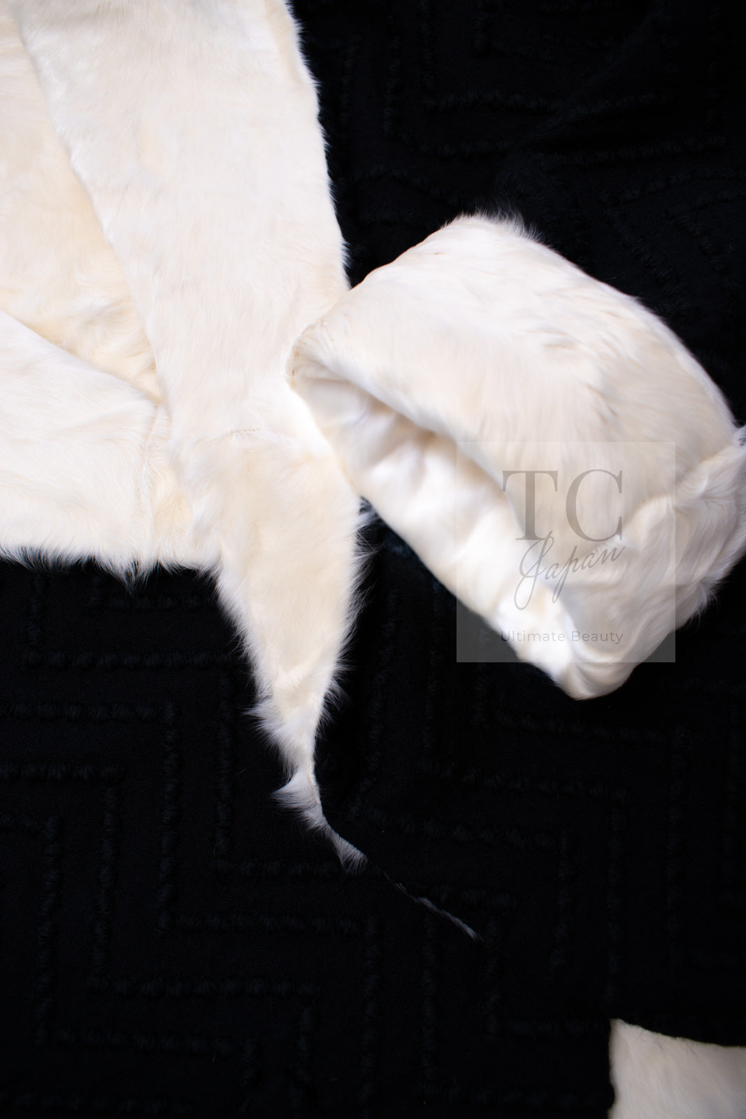 CHANEL 09A Black Ivory Wool Lamb Fur Lining Jacket 36 38 シャネル ブラック アイボリー ウール ラム ファー ライニング ジャケット 即発
