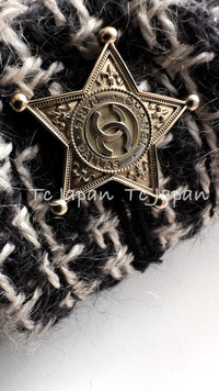 CHANEL 14PF Black Gray Mohair Light Long Coat With Soft real Lamb Fur 34 36 38 シャネル グレー ホワイト モヘア とっても軽くてふんわり暖か リアル ラム ファー付 ロング コート 即発