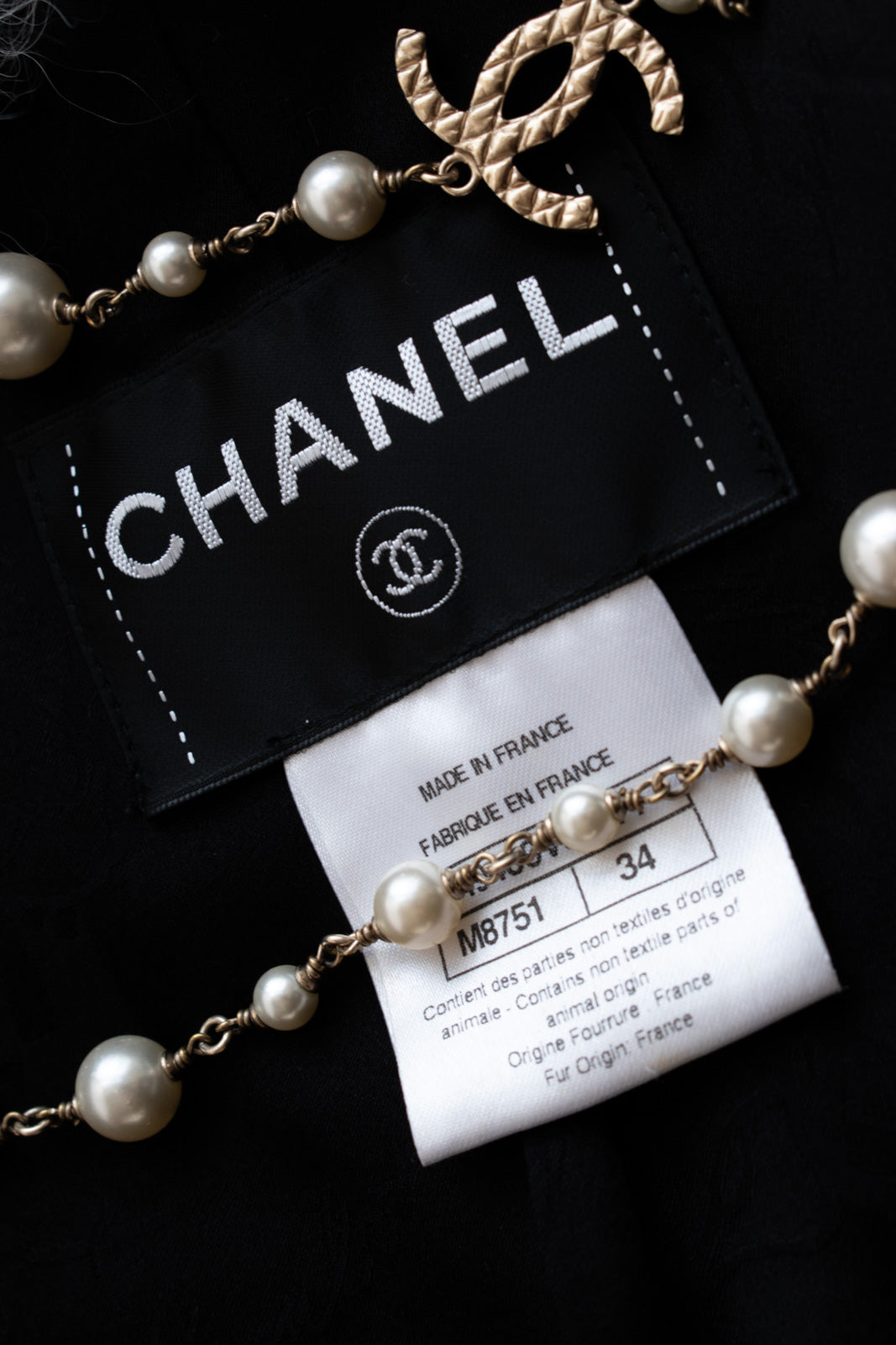 CHANEL 14PF Black Gray Mohair Light Long Coat With Soft real Lamb Fur 34 36 38 シャネル グレー ホワイト モヘア とっても軽くてふんわり暖か リアル ラム ファー付 ロング コート 即発