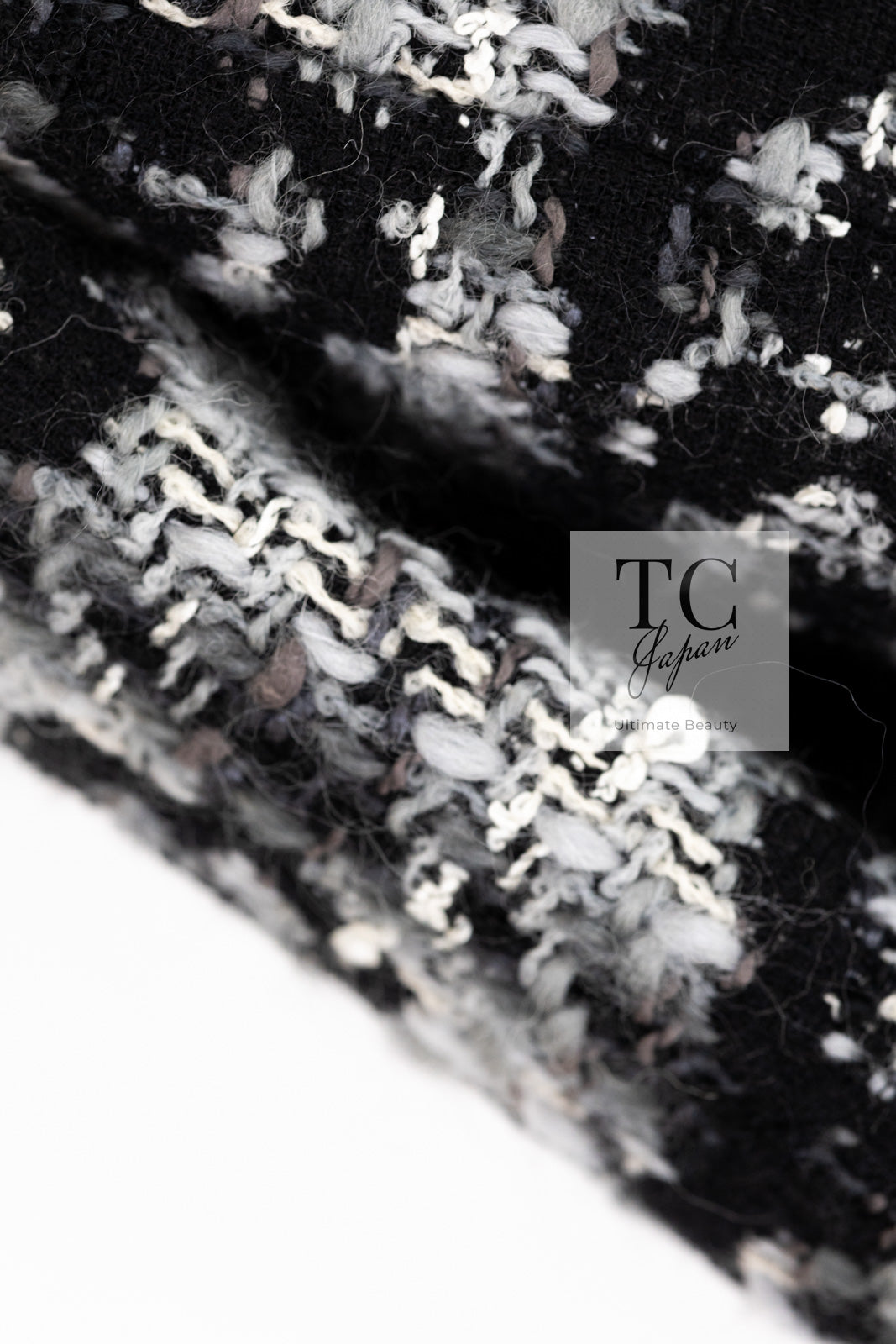 CHANEL 05A Black Gray Camellia CC Button Wool Tweed Coat 38 シャネル ブラック グレー カメリア柄 CC ボタン ウール ツイード コート 即発