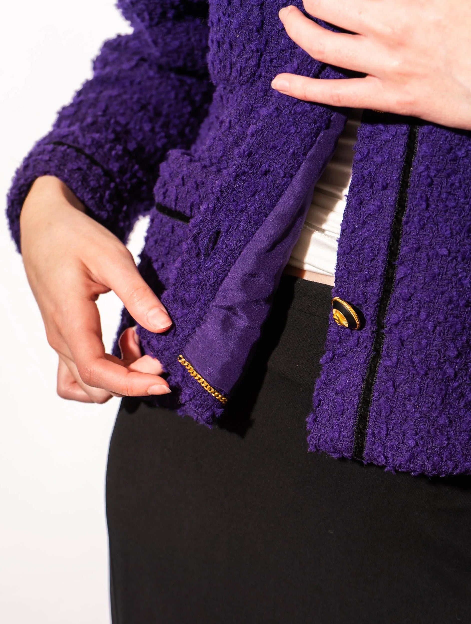 CHANEL 93A Vintage Purple Wool Tweed Jacket Skirt Suit 38 40 42 シャネル ヴィンテージ プラム パープル ウール ツイード ジャケット スカート スーツ 即発