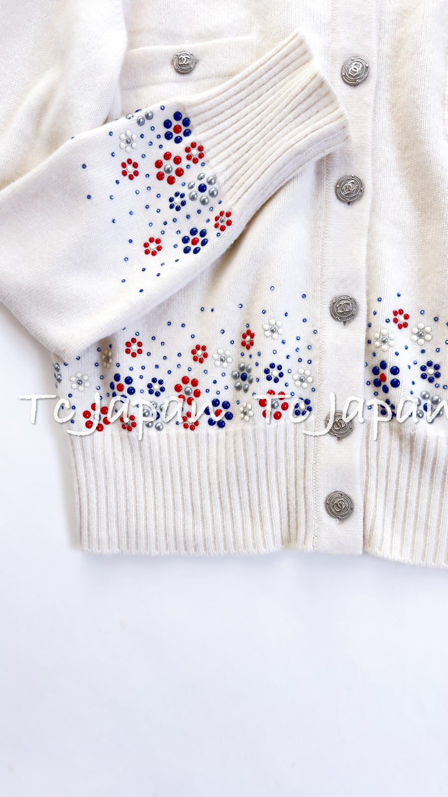 CHANEL 12C Ivory Cashmere 100% Swarovski Sweater Cardigan 34 36 38 シャネル アイボリー スワロフスキー カシミア セーター カーディガン 即発