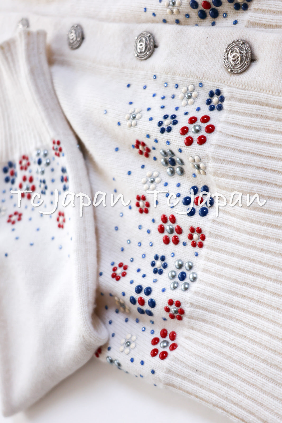 CHANEL 12C Ivory Cashmere 100% Swarovski Sweater Cardigan 34 36 38 シャネル アイボリー スワロフスキー カシミア セーター カーディガン 即発