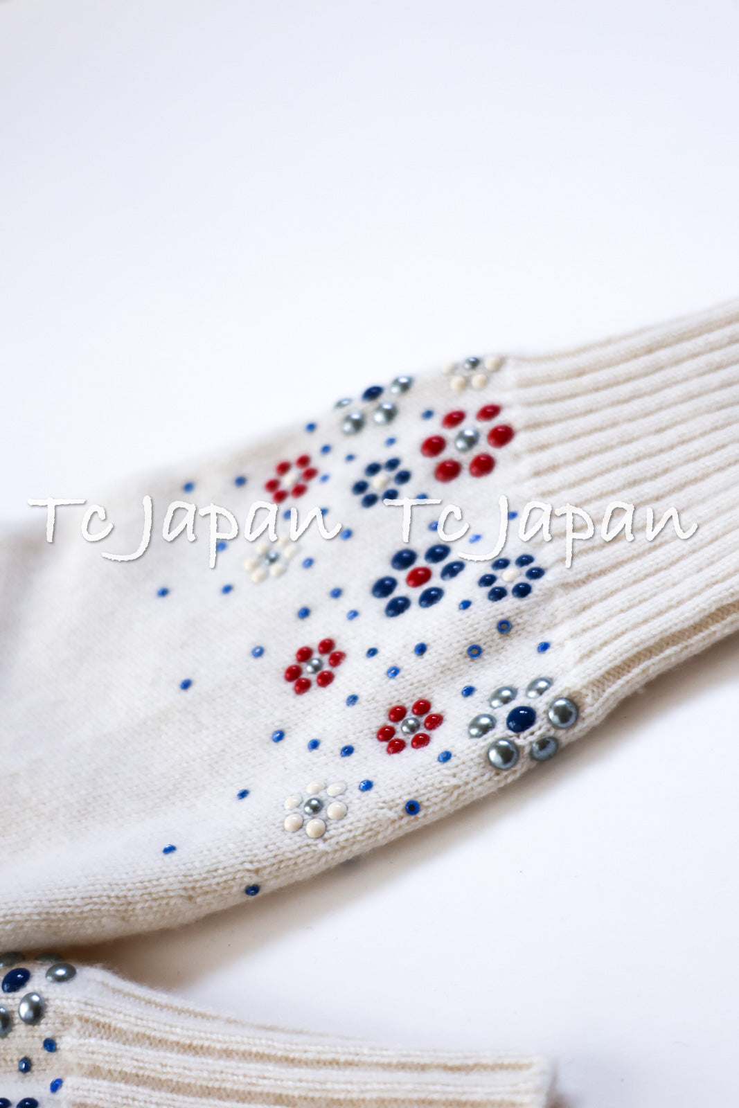 CHANEL 12C Ivory Cashmere 100% Swarovski Sweater Cardigan 34 36 38 シャネル アイボリー スワロフスキー カシミア セーター カーディガン 即発