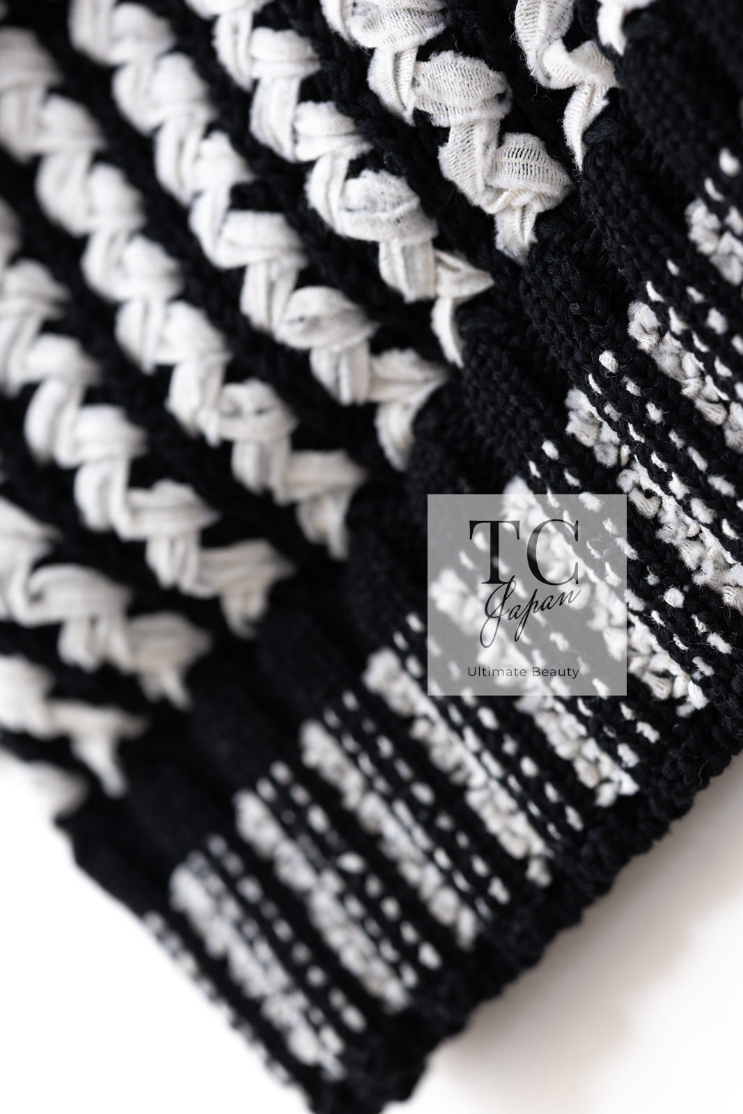 CHANEL 18PS Black Off White Cotton Knit Jacket Cardigan Skirt Setup 36 38 シャネル ブラック オフ ホワイト コットン ニット カーディガン スカート セットアップ 即発