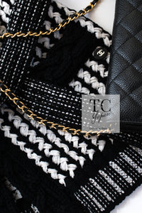 CHANEL 18PS Black Off White Cotton Knit Jacket Cardigan Skirt Setup 36 38 シャネル ブラック オフ ホワイト コットン ニット カーディガン スカート セットアップ 即発