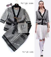 CHANEL 18PS Black Off White Cotton Knit Jacket Cardigan Skirt Setup 36 38 シャネル ブラック オフ ホワイト コットン ニット カーディガン スカート セットアップ 即発