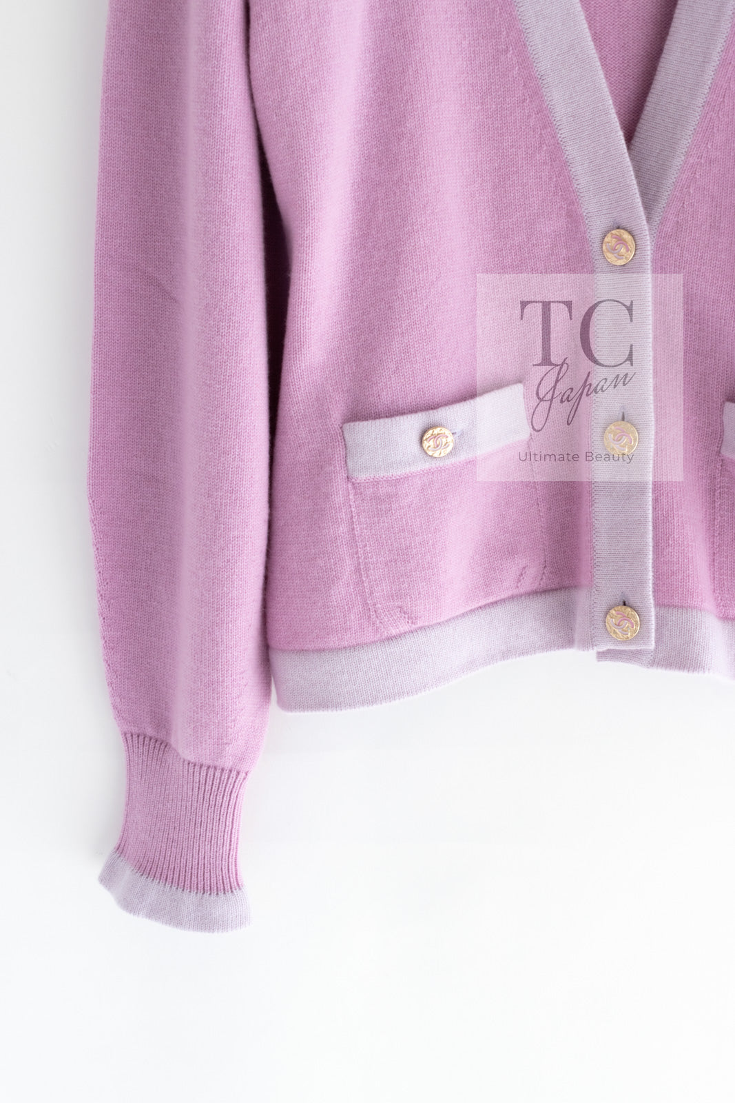 CHANEL 23S Puple Pink CC Logo Buttons Cashmere Knit Cardigan 38 40 シャネル パープル ピンク ココ マーク ボタン カシミヤ 100% ニット カーディガン 即発