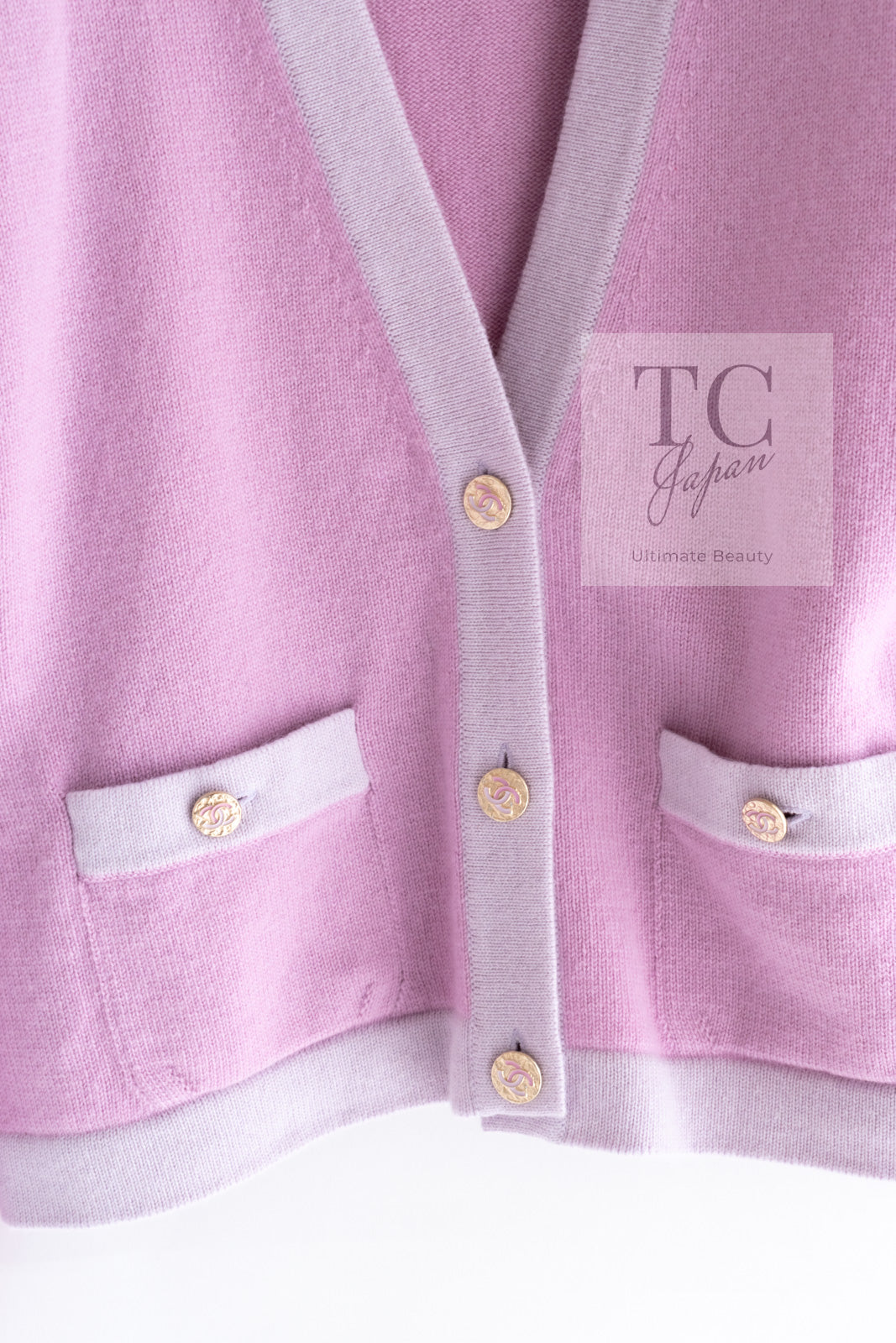 CHANEL 23S Puple Pink CC Logo Buttons Cashmere Knit Cardigan 38 40 シャネル パープル ピンク ココ マーク ボタン カシミヤ 100% ニット カーディガン 即発