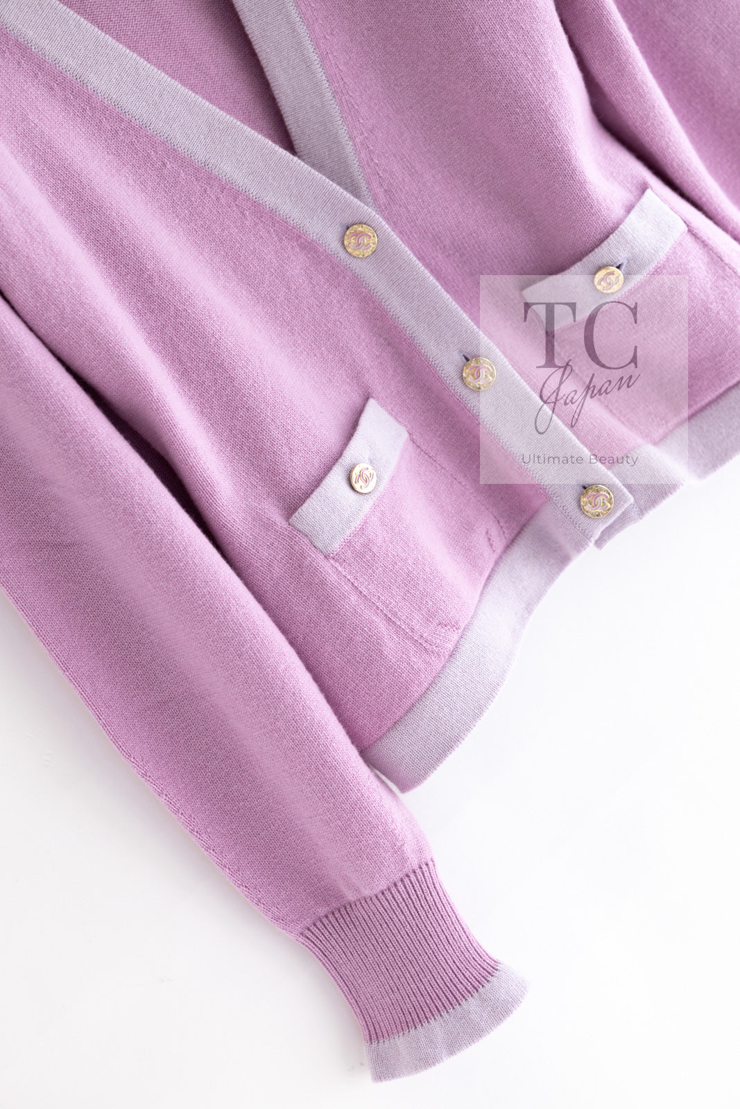 CHANEL 23S Puple Pink CC Logo Buttons Cashmere Knit Cardigan 38 40 シャネル パープル ピンク ココ マーク ボタン カシミヤ 100% ニット カーディガン 即発