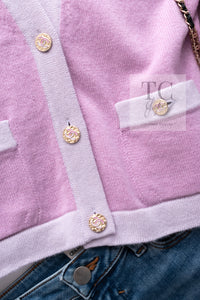 CHANEL 23S Puple Pink CC Logo Buttons Cashmere Knit Cardigan 38 40 シャネル パープル ピンク ココ マーク ボタン カシミヤ 100% ニット カーディガン 即発