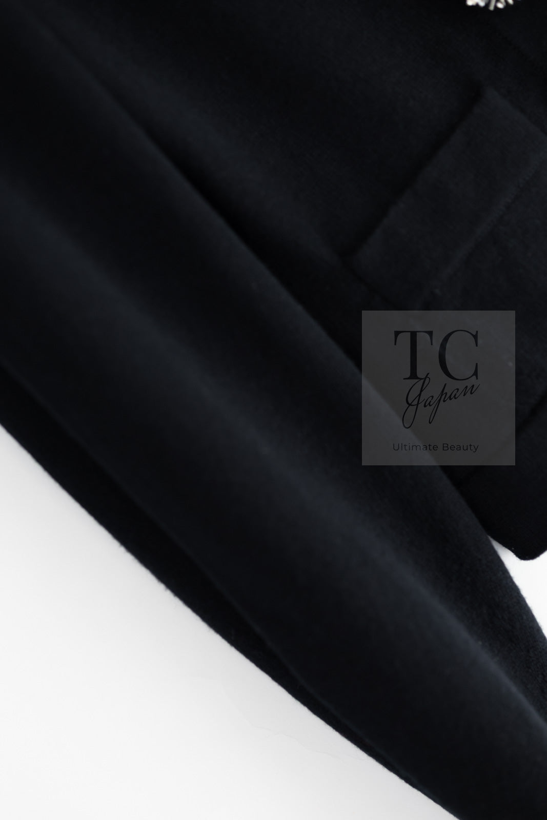 CHANEL 22PF Black Cashmere Knit Cardigan 36 シャネル ブラック カシミヤ ビジュー ボタン ニット カーディガン 即発