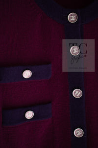 CHANEL 23PA Plum Purple CC Logo Buttons Cropped Cashmere Knit Cardigan 36 シャネル プラム パープル ココ ボタン クロップド カシミヤ ニット カーディガン 即発