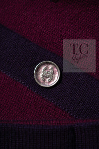 CHANEL 23PA Plum Purple CC Logo Buttons Cropped Cashmere Knit Cardigan 36 シャネル プラム パープル ココ ボタン クロップド カシミヤ ニット カーディガン 即発