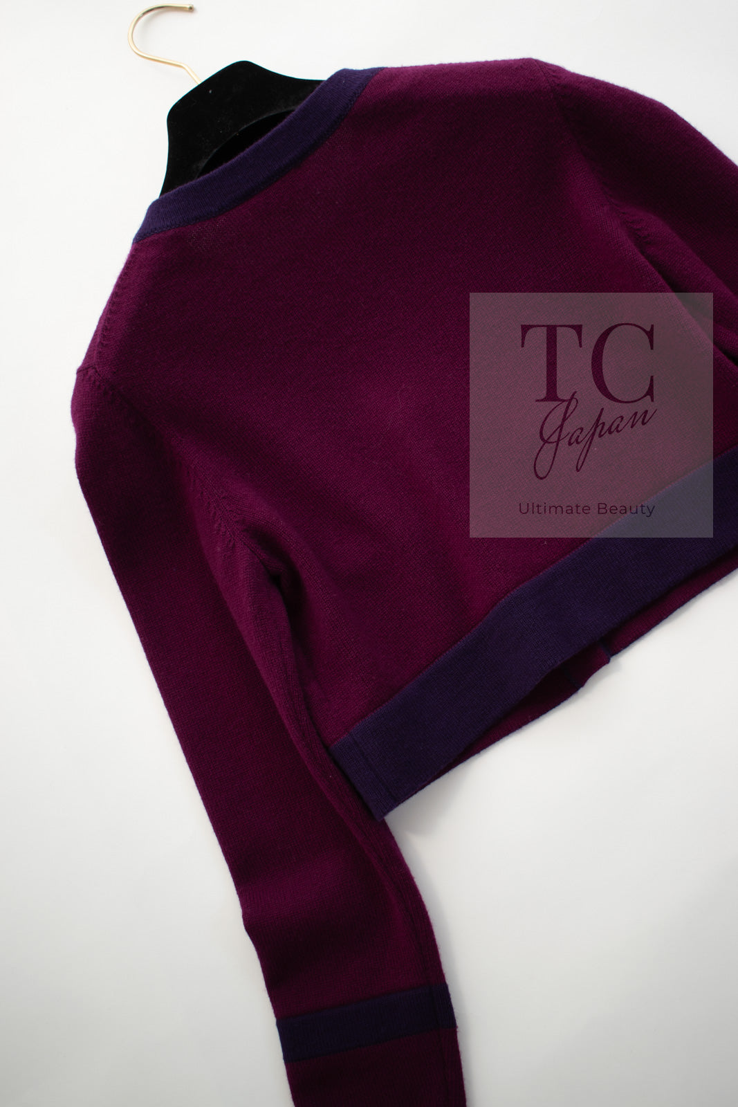 CHANEL 23PA Plum Purple CC Logo Buttons Cropped Cashmere Knit Cardigan 36 シャネル プラム パープル ココ ボタン クロップド カシミヤ ニット カーディガン 即発