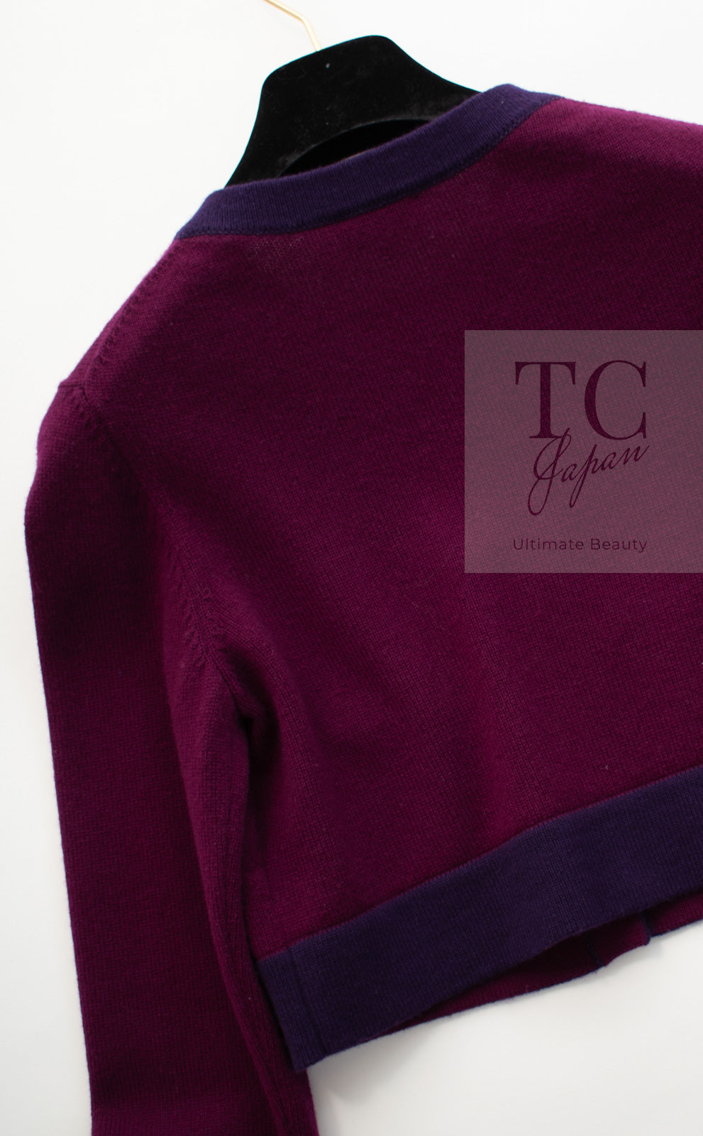 CHANEL 23PA Plum Purple CC Logo Buttons Cropped Cashmere Knit Cardigan 36 シャネル プラム パープル ココ ボタン クロップド カシミヤ ニット カーディガン 即発