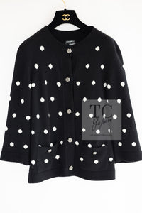 CHANEL 08A Black Dot Logo Cashmere Knit Cardigan 40 シャネル ブラック ドット ロゴ カシミヤ ニット カーディガン 即発