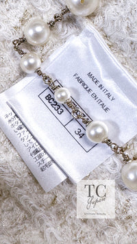 CHANEL 17PF Ivory Gold Metallic Super Soft Stretched Knit Dress Lion CC Button 34 シャネル アイボリー ゴールド ふわふわ ニット ストレッチ ワンピース ライオン CC ボタン 即発