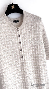 CHANEL 17PF Ivory Gold Metallic Super Soft Stretched Knit Dress Lion CC Button 34 シャネル アイボリー ゴールド ふわふわ ニット ストレッチ ワンピース ライオン CC ボタン 即発