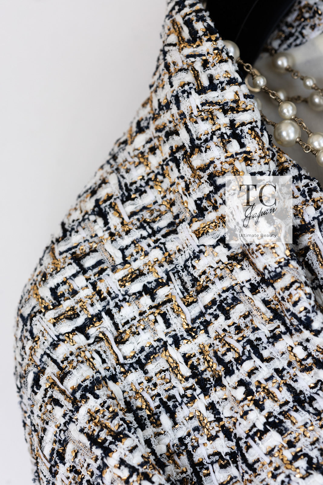 CHANEL 15C White Black Gold Metallic Gripoix Button Tweed Jacket 42 シャネル ホワイト ブラック ゴールドメタリック グリポワ宝石ボタン ツイード ジャケット 即発