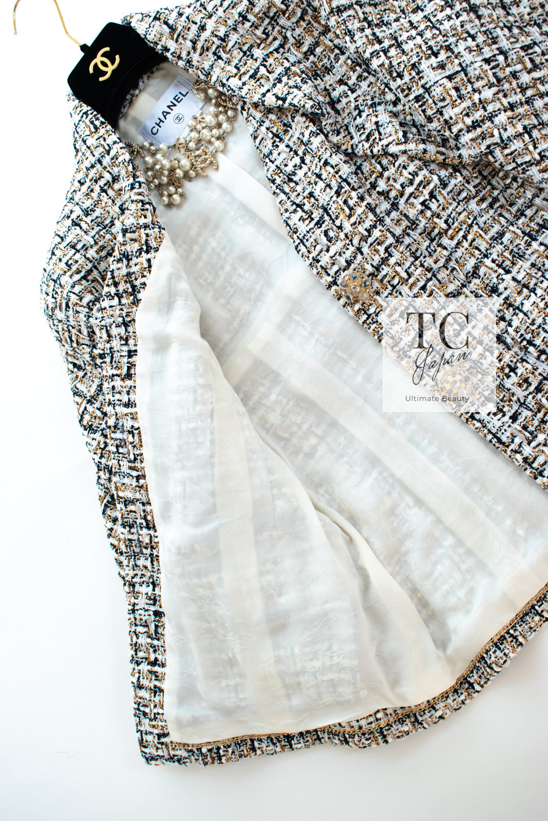 CHANEL 15C White Black Gold Metallic Gripoix Button Tweed Jacket 42 シャネル ホワイト ブラック ゴールドメタリック グリポワ宝石ボタン ツイード ジャケット 即発