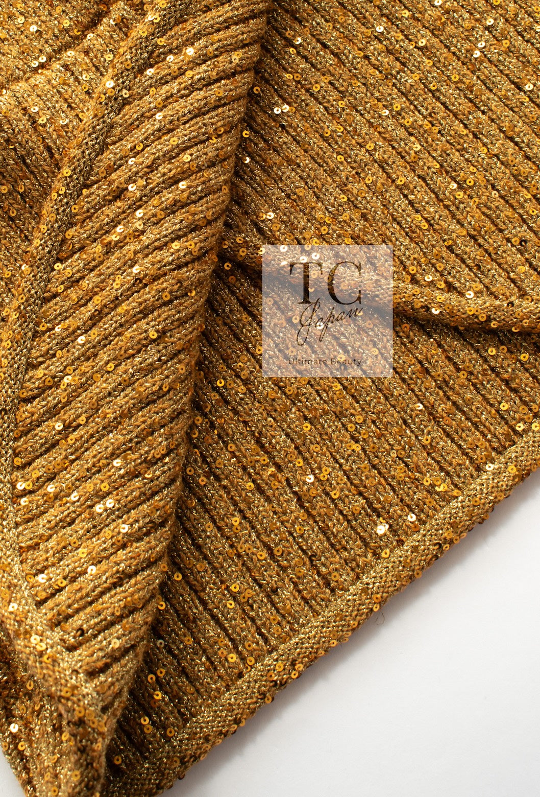 CHANEL 19PF Gold Metallic Sequin Embellishments Cashmere Knit Dress 34 36 シャネル ゴールド スパンコール カシミヤ ニット ワンピース 即発