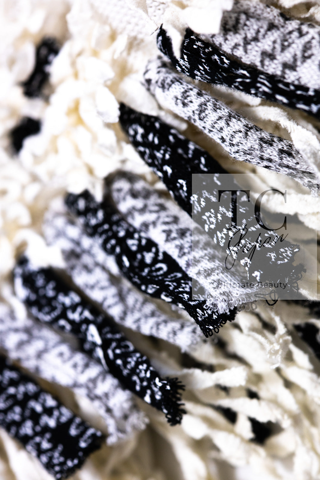 CHANEL 18P Ivory Black Logo Ribbon Fringe CC Mini Dress Tops 34 シャネル アイボリー ブラック ロゴ リボン フリンジ CC ミニ ワンピース トップス 即発