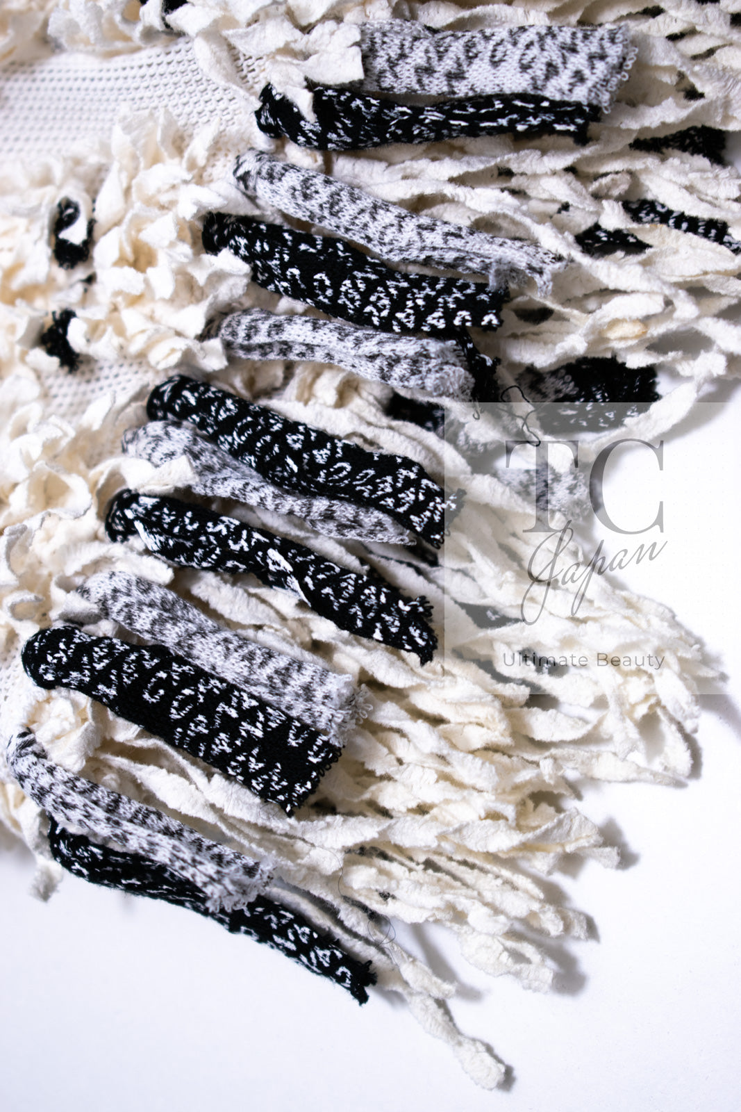 CHANEL 18P Ivory Black Logo Ribbon Fringe CC Mini Dress Tops 34 シャネル アイボリー ブラック ロゴ リボン フリンジ CC ミニ ワンピース トップス 即発