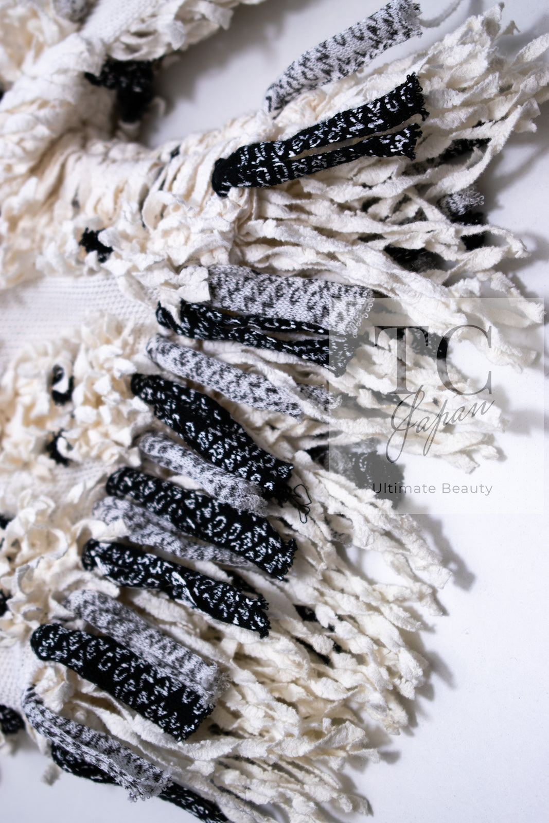 CHANEL 18P Ivory Black Logo Ribbon Fringe CC Mini Dress Tops 34 シャネル アイボリー ブラック ロゴ リボン フリンジ CC ミニ ワンピース トップス 即発