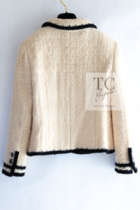 CHANEL 06PF Ivory Black Trim Boucle Tweed Jacket Skirt Suit 38 40 シャネル アイボリー ブラック トリミング ブークレ ツイード ジャケット スカート スーツ 即発