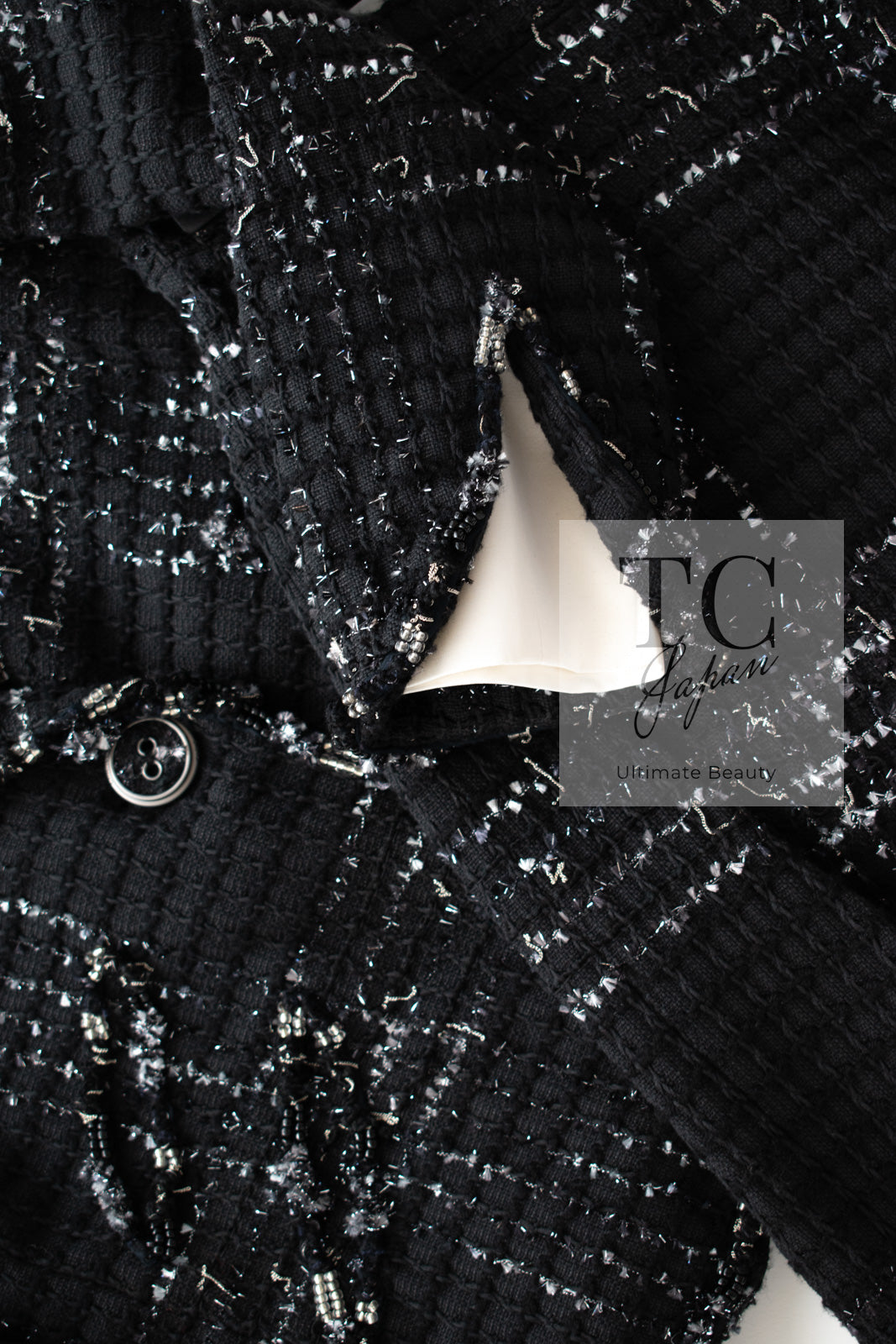 CHANEL 08C Black Beaded Chain Cotton Wool Tweed Jacket Skirt Suit 36 シャネル ブラック ビーズ チェーン コットン ウール ツイード ジャケット スカート スーツ 即発