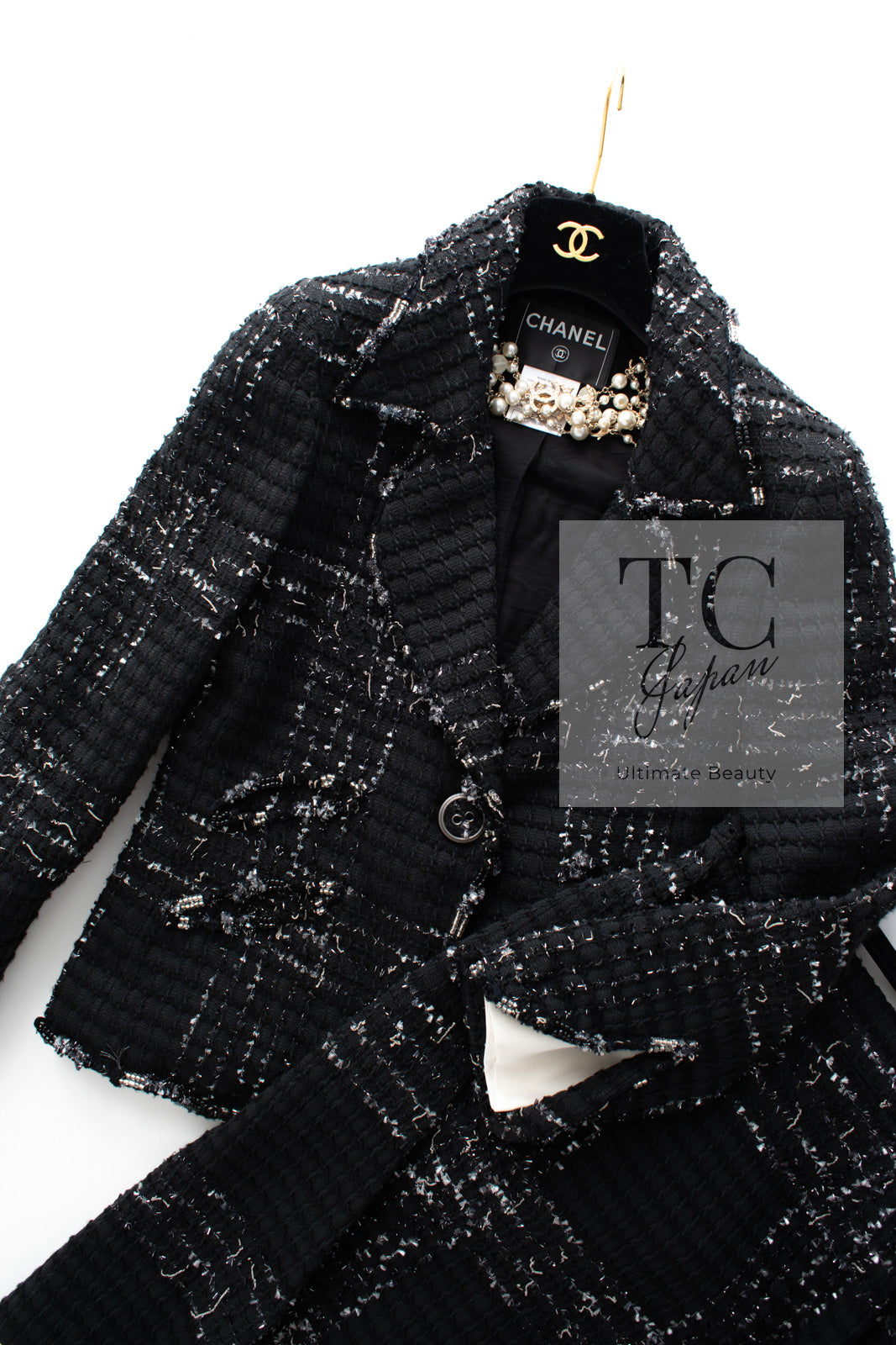 CHANEL 08C Black Beaded Chain Cotton Wool Tweed Jacket Skirt Suit 36 シャネル ブラック ビーズ チェーン コットン ウール ツイード ジャケット スカート スーツ 即発