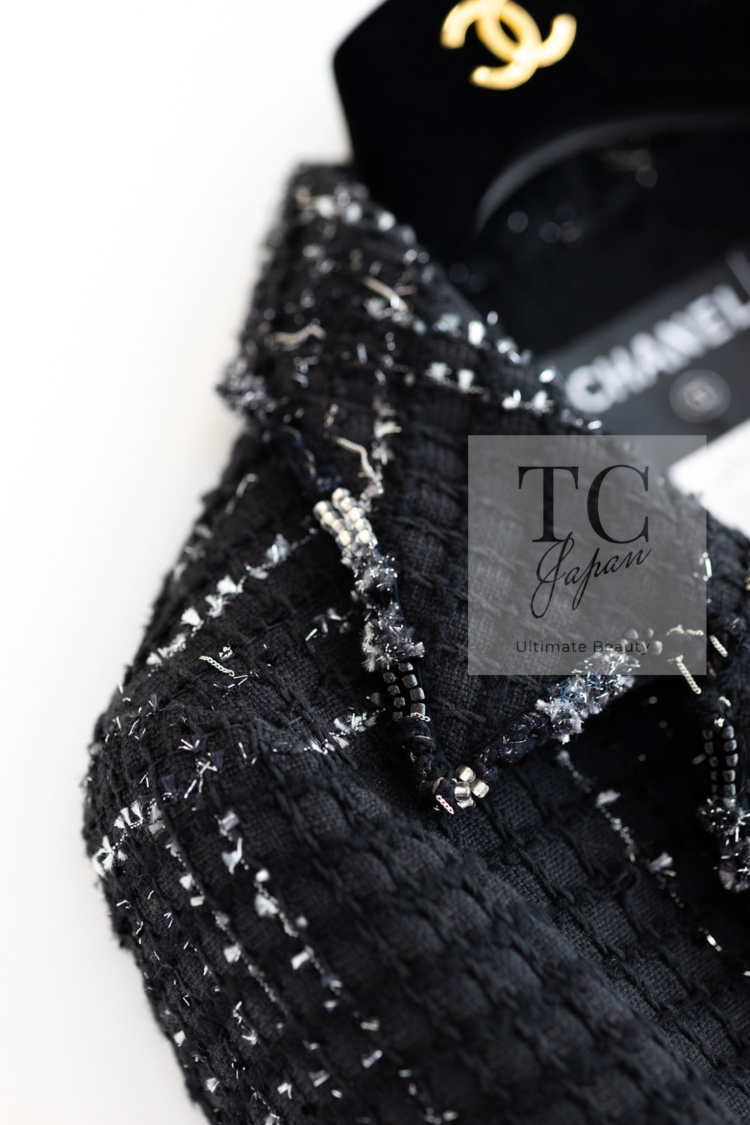 CHANEL 08C Black Beaded Chain Cotton Wool Tweed Jacket Skirt Suit 36 シャネル ブラック ビーズ チェーン コットン ウール ツイード ジャケット スカート スーツ 即発