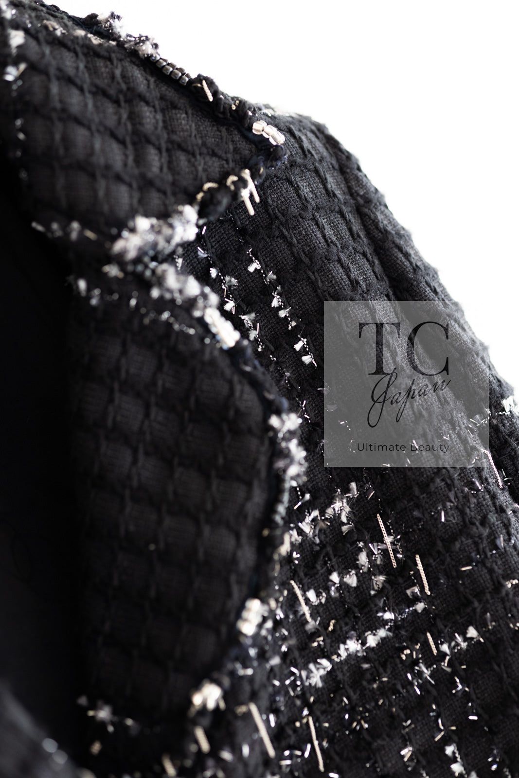 CHANEL 08C Black Beaded Chain Cotton Wool Tweed Jacket Skirt Suit 36 シャネル ブラック ビーズ チェーン コットン ウール ツイード ジャケット スカート スーツ 即発