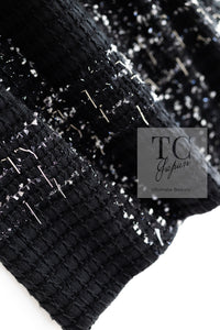 CHANEL 08C Black Beaded Chain Cotton Wool Tweed Jacket Skirt Suit 36 シャネル ブラック ビーズ チェーン コットン ウール ツイード ジャケット スカート スーツ 即発
