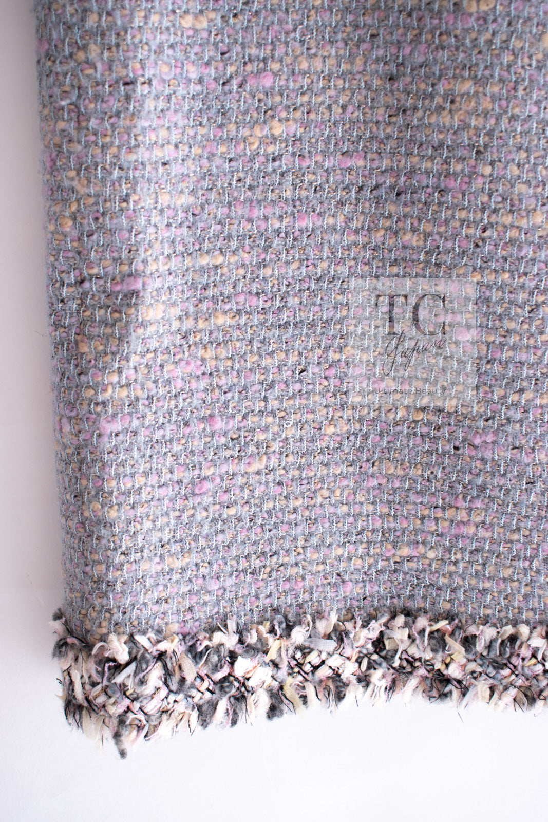 CHANEL 04A Gray Pink Lavender Multi Tweed Jacket Skirt Suit 38 シャネル グレー ピンク ラベンダー マルチカラー ツイード ジャケット スカート スーツ 即発