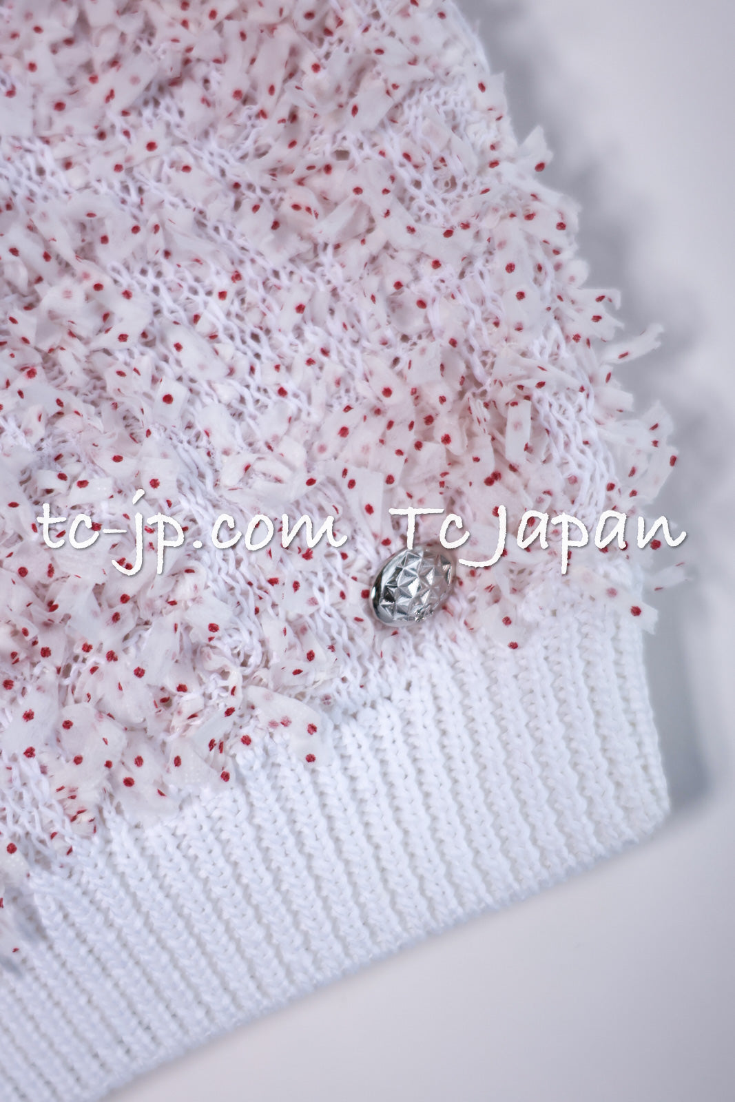 CHANEL 16C White Red Dot Ribbon Embellishments Knit Pullover Sweater Tops 40 42 シャネル ホワイト レッド ドット リボン ニット プルオーバー セーター トップス 即発