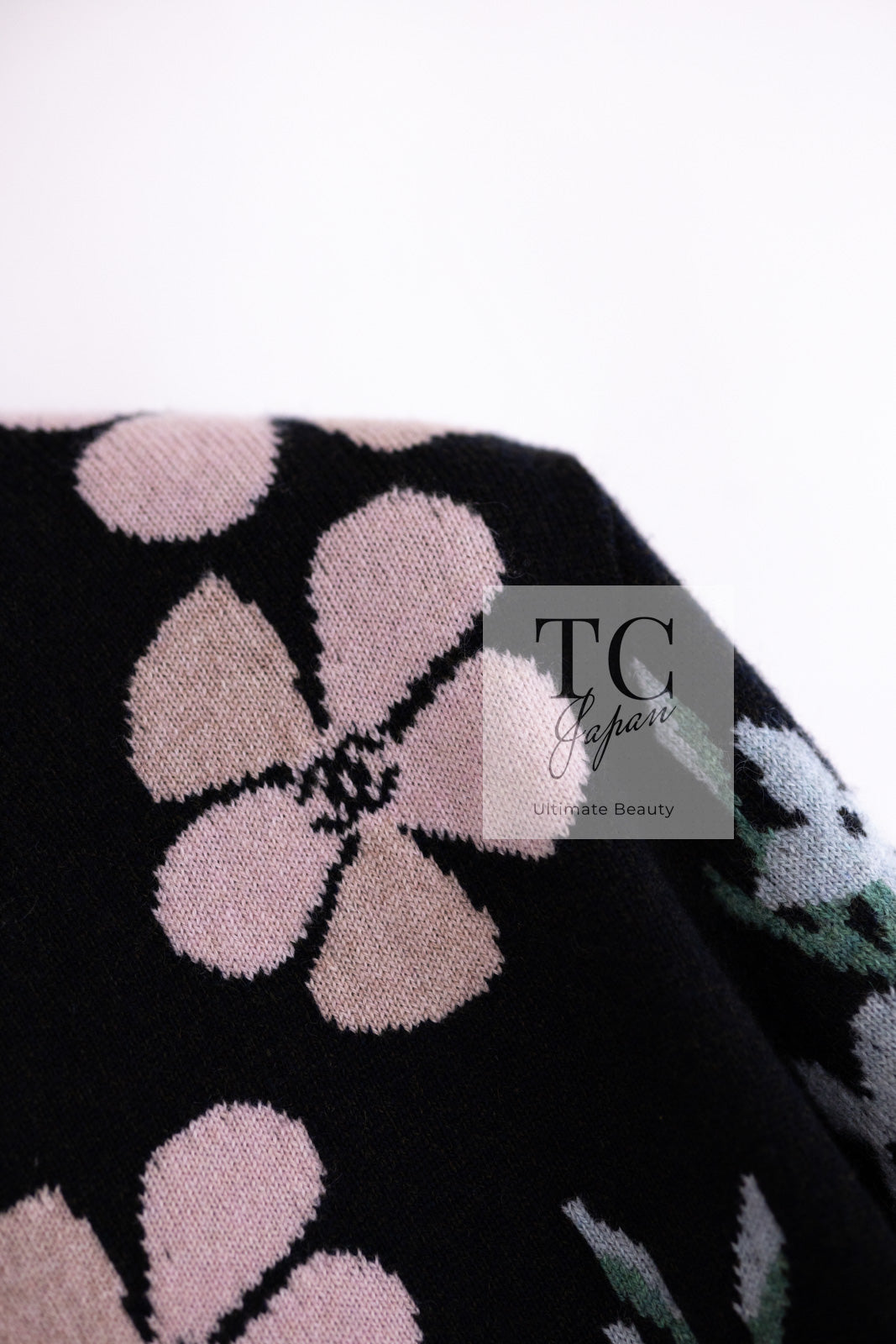 CHANEL 21PF Black Multicolor Floral Cashmere Knit Tops Sweater 38 シャネル ブラック マルチカラー 花柄 カシミア ニット トップス セーター 即発